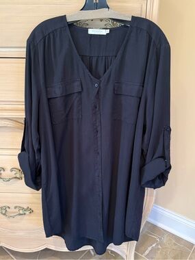 Mododoc Women’s Black Button-Front Roll-Sleeve Tunic